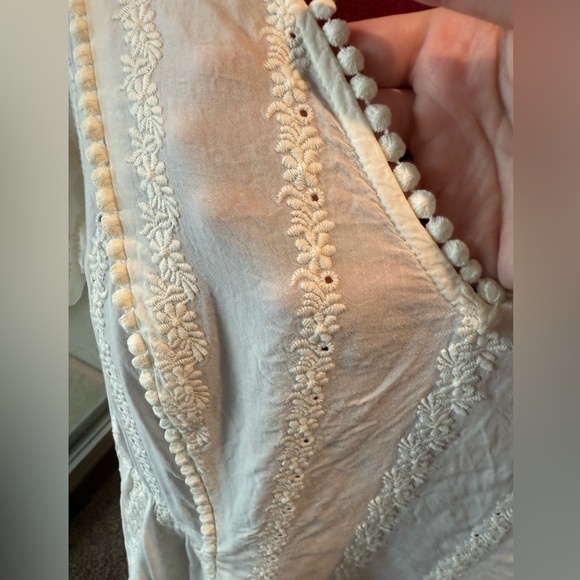 Cream Embroidered Torrid Blouse - Picture 3 of 5